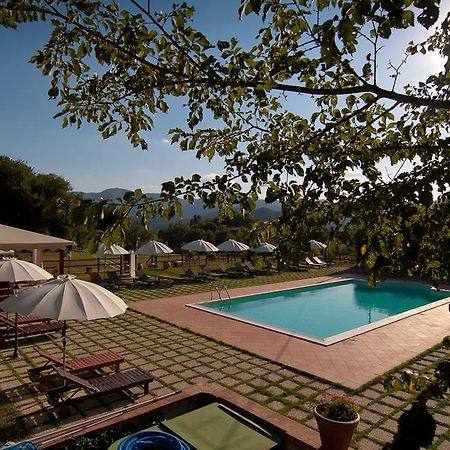 Вилла Complesso Agrituristico La Ciriola Пьедилуко Экстерьер фото