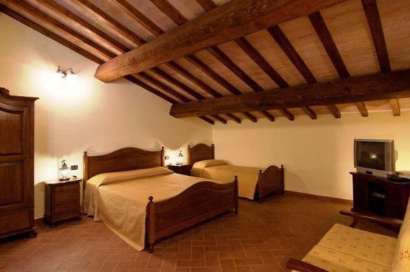 Вилла Complesso Agrituristico La Ciriola Пьедилуко Экстерьер фото